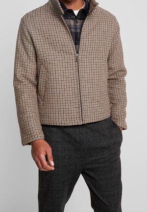 Lichte jas - brown