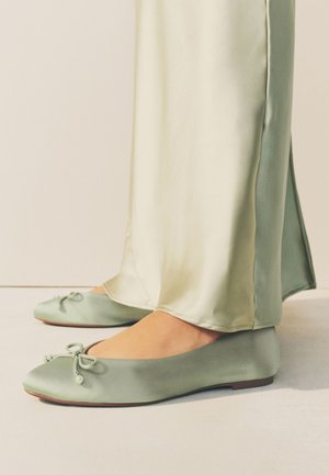 Next Klasické baleríny  - sage green