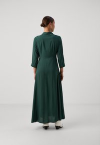 YAS Petite YASSAVANNA LONG SHIRT DRESS  - Maksi garuma kleita - sycamore