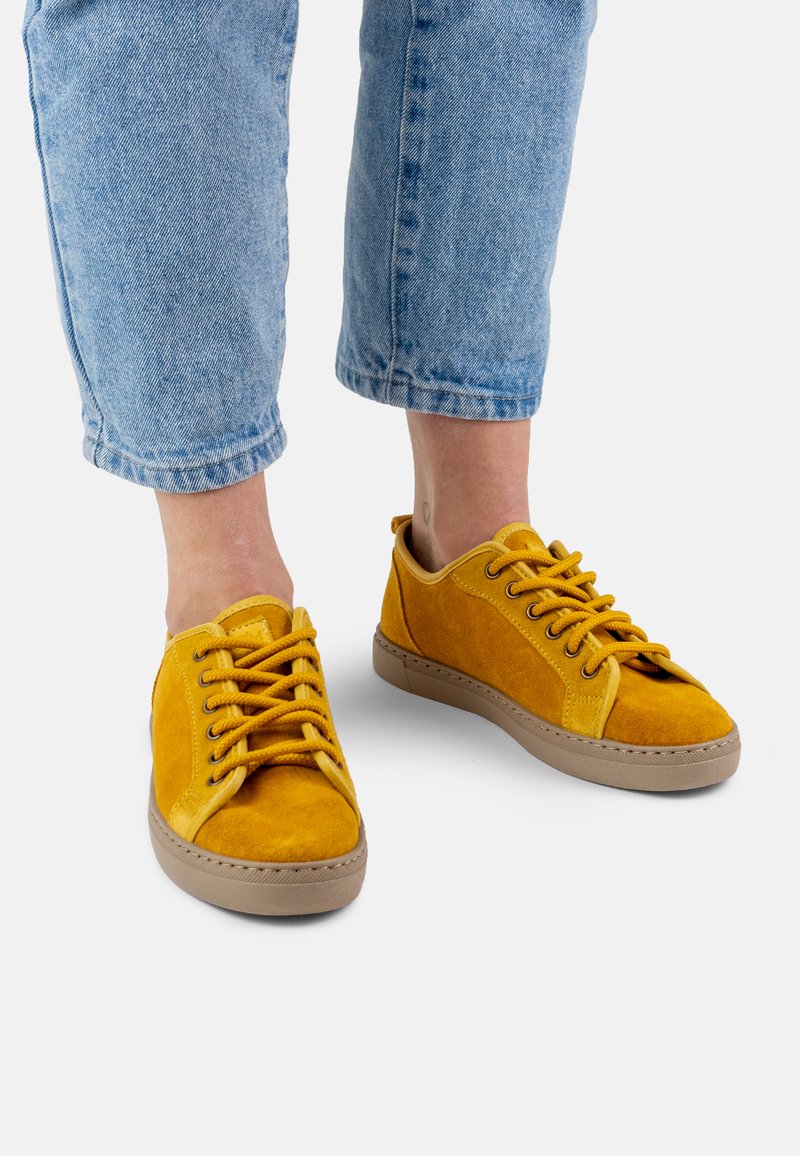 Damen Sneaker low | Natural World FUJI Sneaker low curry/ocker - JO36668 Damen Sneaker low | Natural World FUJI Sneaker low curry/ocker - JO36668