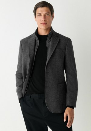 REGULAR FIT HERRINGBONERICH HYBRID WITH INTERNAL GILET   - Sako - grey