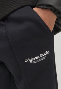Jack & Jones originals logo sweatshirt fabric shorts in gray