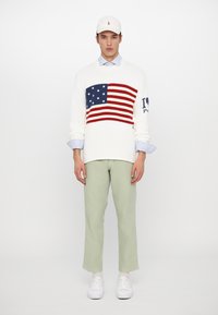 Polo Ralph Lauren THE I HEART POLO FLAG SWEATER - Striktrøje - deckwash white