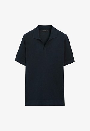 Polo shirt bleu marine en tissu doux, avec un col classique, des manches courtes et un ourlet droit.