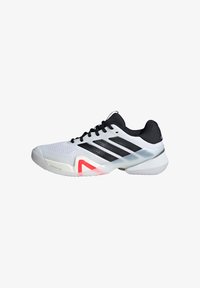 Δεν επιλέχθηκε, cloud white core black lucid red