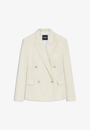 Harmahtavan valkoinen kaksirivinen bleiseri huipuilla varustetuilla kauluskäänteillä, neljällä napilla, kahdella läppätaskulla ja rintataskulla, jonka kauluksen sisäpuolella on BOSS-logo.