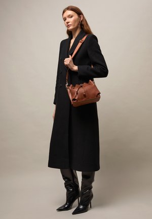 MISAKO ARAV - Schoudertas - black