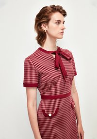 adL DETAIL - Vardagsklänning - plaid burgundy