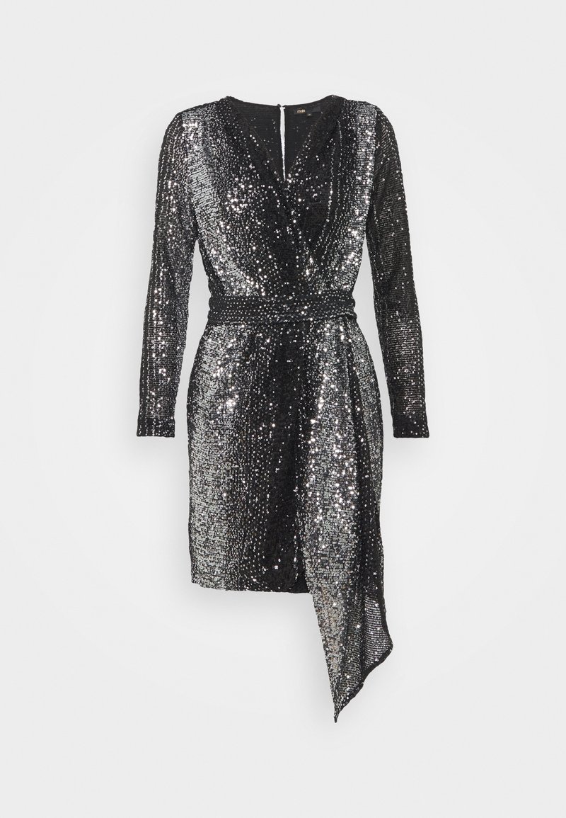 Robe mini noire à manches longues avec sequins argentés, col en V plongeant, taille cintrée et ourlet asymétrique drapé sur le côté droit.