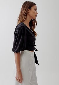 TUSSAH KATHRYN  - Blůza - black
