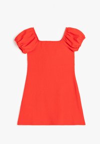 Robe rouge avec des manches bouffantes courtes, un décolleté carré et une silhouette ajustée. Fabriquée en tissu côtelé avec une texture subtile.