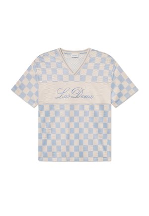 Blau- und cremefarbener karierter Mesh-T-Shirt mit kurzen Ärmeln und V-Ausschnitt, mit "Les Deux" in geschwungener Schrift auf der Vorderseite bestickt.