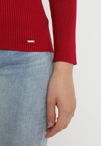 Morgan MENTOS - Maglione - rubis