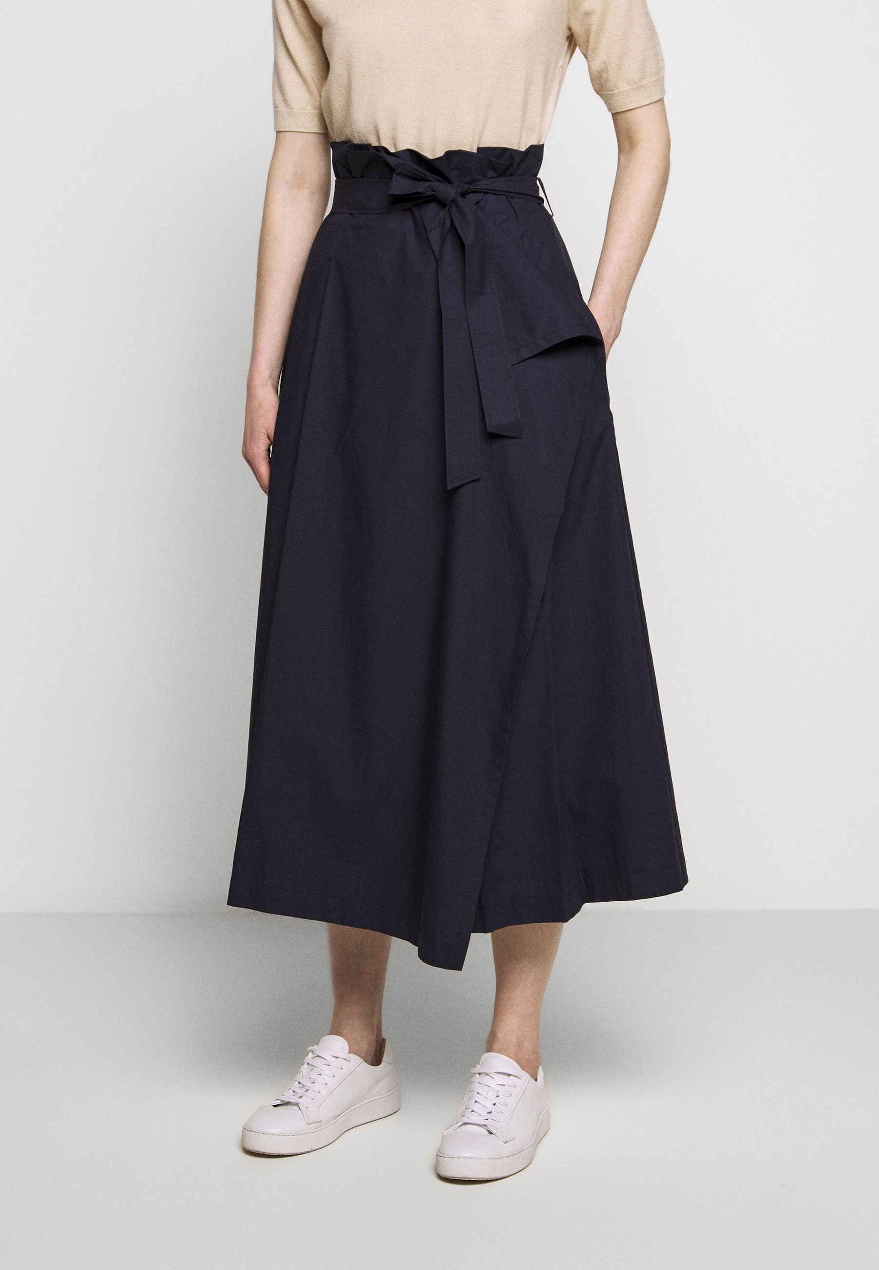 WEEKEND MaxMara ANDREIS Jupe trapèze nachtblaubleu WEEKEND MaxMara Manteau classique nachtblaubleu marine