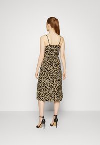 Vero Moda VMLGELINA SINGLET MIDI DRESS - Vestido de dia - travertine