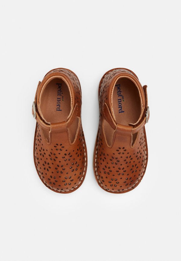 T-BAR FLOWER – Lauflernschuh – cognac