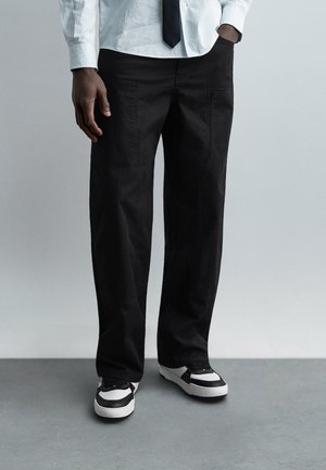 PERY - Spodnie materiałowe