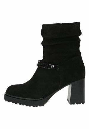 Enkellaarsjes met plateauzool - black suede