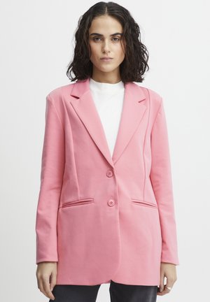 Roze blazer met een getailleerde pasvorm, twee knopen aan de voorkant en zijzakken. Glad stof, met een notch-kraag en lange mouwen.