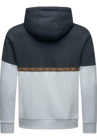 Sudadera con capucha que presenta un diseño en bloques de color en azul marino oscuro y gris claro, con una banda de rayas texturizada en la parte posterior.
