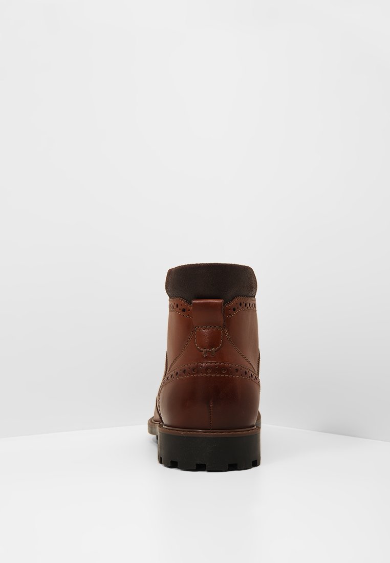 clarks curington rise boots