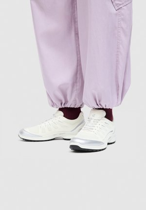 ECCO Baskets basses - white
