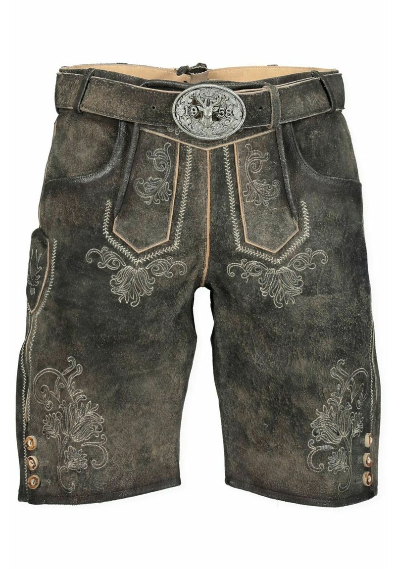 Lederhosen in Dunkelbraun mit dekorativer Stickerei, metallenen Knopf-Akzenten und einem Gürtel mit einer runden Schnalle im Geweih-Motiv.