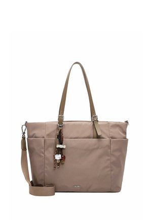Beige stor håndtaske med to skulderremme, en justerbar crossbody-rem og dekorative perler, der hænger fra det ene håndtag.