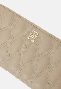 Tommy Hilfiger REFINED  - Wallet - beige