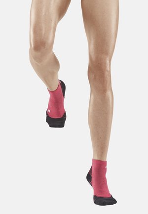 CEP LIGHT MERINO HIKING COMPRESSION SOCKS LOW CUT WOMEN - MADE IN GERMANY - Socks - berry