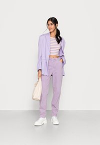 JJXX JXLISBON MOM - Calças de ganga de corte relaxado - violet tulip