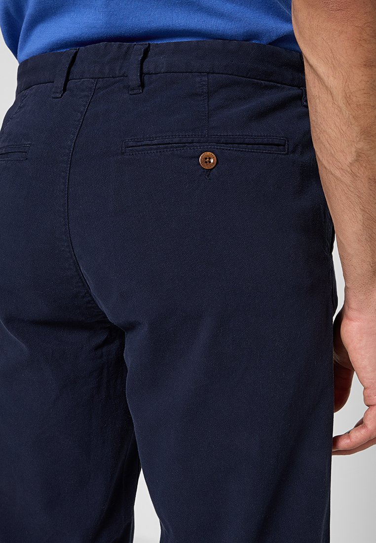 DOBBY REGULAR FIT