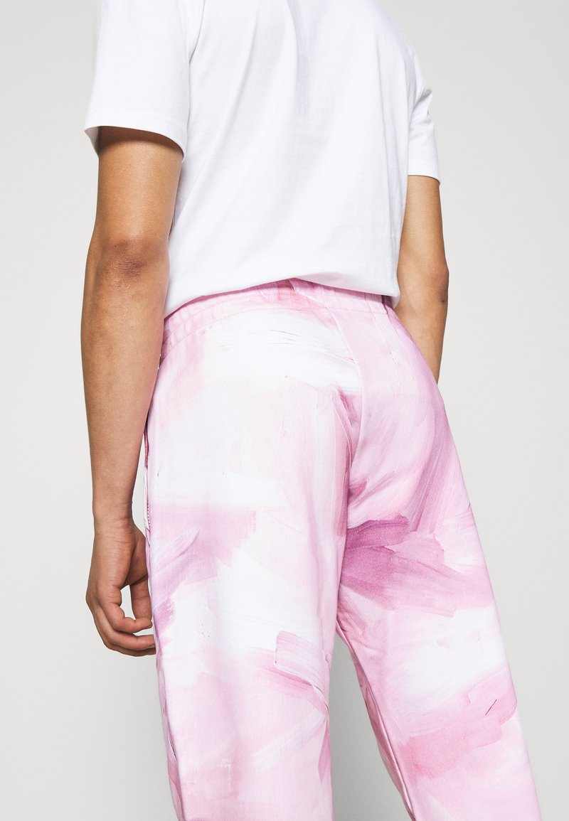 Herren Bekleidung | MOSCHINO TROUSERS Jogginghose fantasy pink/pink - GM26587 Herren Bekleidung | MOSCHINO TROUSERS Jogginghose fantasy pink/pink - GM26587