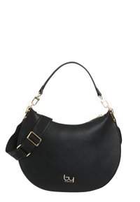 Bolso negro con una silueta curva, hecho de cuero texturizado. Cuenta con un logo dorado, una correa desmontable y detalles en tono dorado en el herraje.