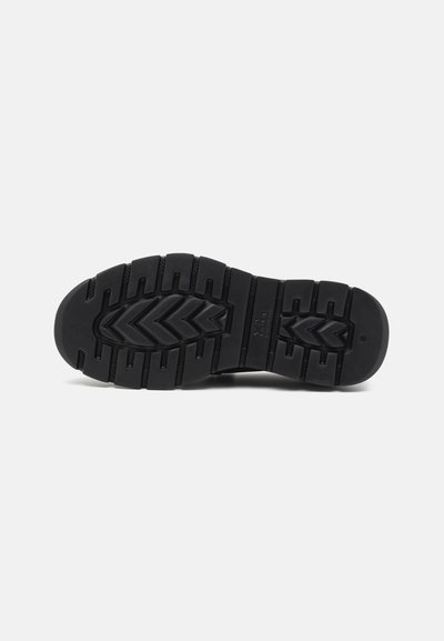 Stuart Weitzman CLUB LA PENNY LOAFER - Zapatos sin cordones - black