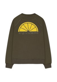 Mörk olivgrön sweatshirt med en stor gul citronklyfta grafik på ryggen, med en rundad form och texten "ACQUA LIMONE".