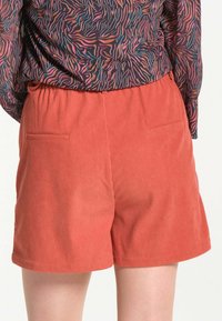 J&JOY Shorts - red