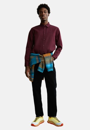 GIAALO GMT DYE  - Hemd - dark cranberry