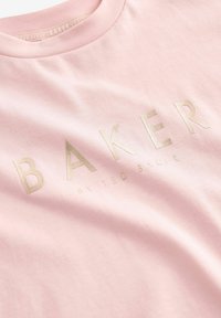 Baker by Ted Baker FRILLED SET - REGULAR FIT - Dresside alumine osa - pink