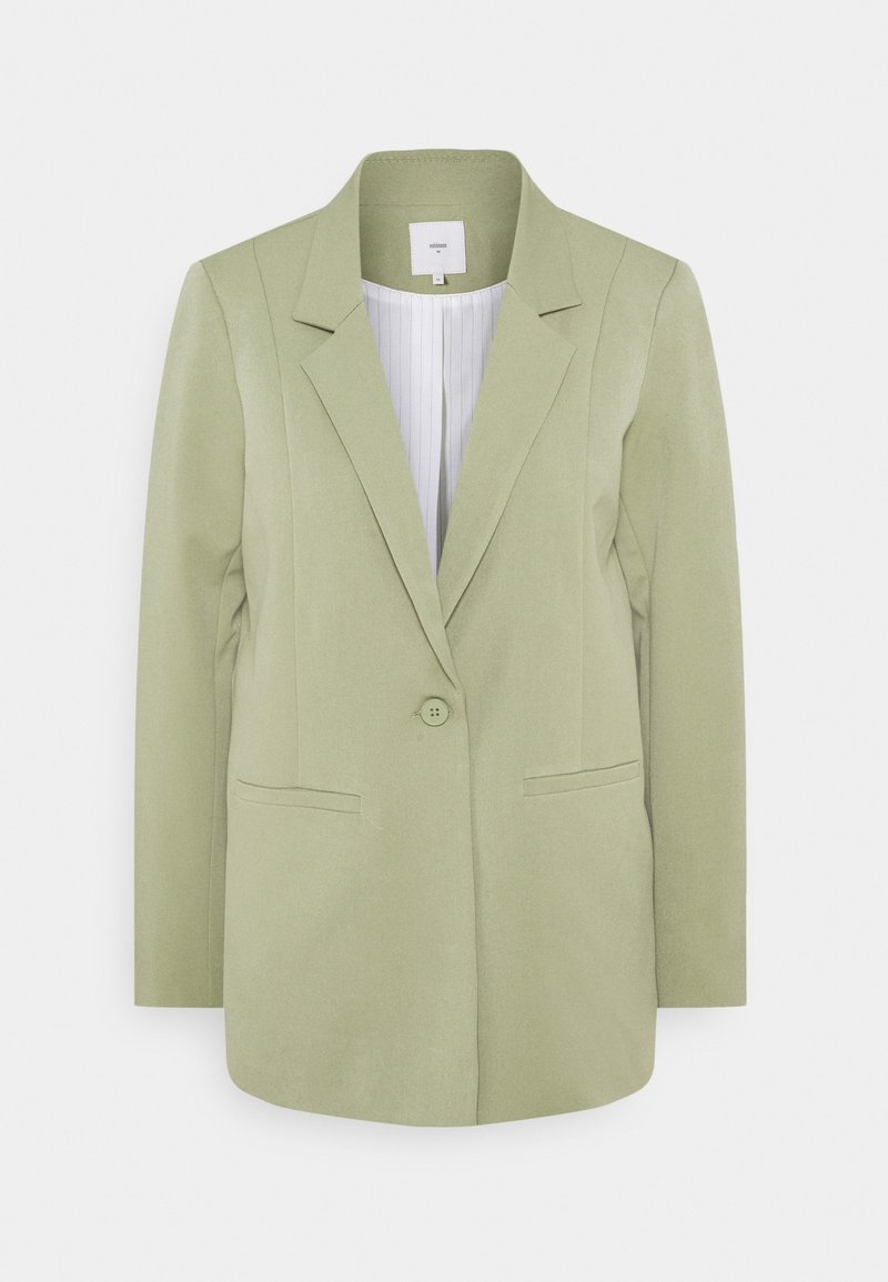 Blazer verde claro con un diseño estructurado, solapa, cierre de un solo botón y dos bolsillos frontales. Tejido texturizado con rayas verticales en el interior.