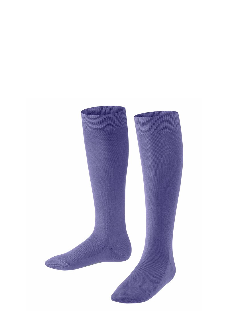 Lila knielange Socken mit glatter Textur, ausgestattet mit einer gerippten Bündchen oben und einem nahtlosen Design für Komfort.