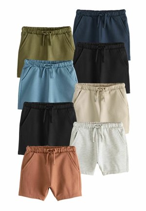 Tien stijlen van shorts in verschillende kleuren: olijfgroen, marineblauw, zwart, lichtblauw, beige, grijs, roomwit, lichtbruin en roest. Voorzien van een elastische tailleband en zijzakken.