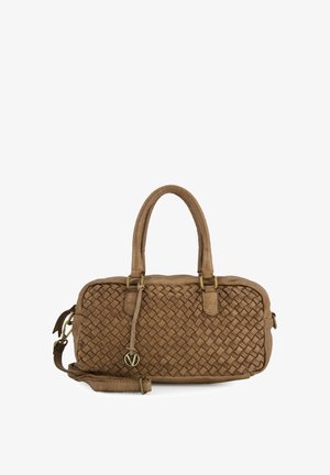 Sac à main en cuir tressé marron avec deux poignées, une bandoulière amovible, des fermetures en laiton et une finition texturée. Doté d'une fermeture à glissière.