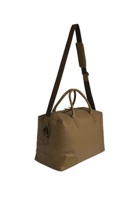 Borsa da viaggio in pelle color tan con manici doppi, una tracolla marrone staccabile e una superficie testurizzata. Presenta una chiusura con zip e hardware in metallo.