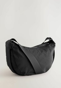 LARGE SLING - Soma ar siksnu pāri ķermenim - black