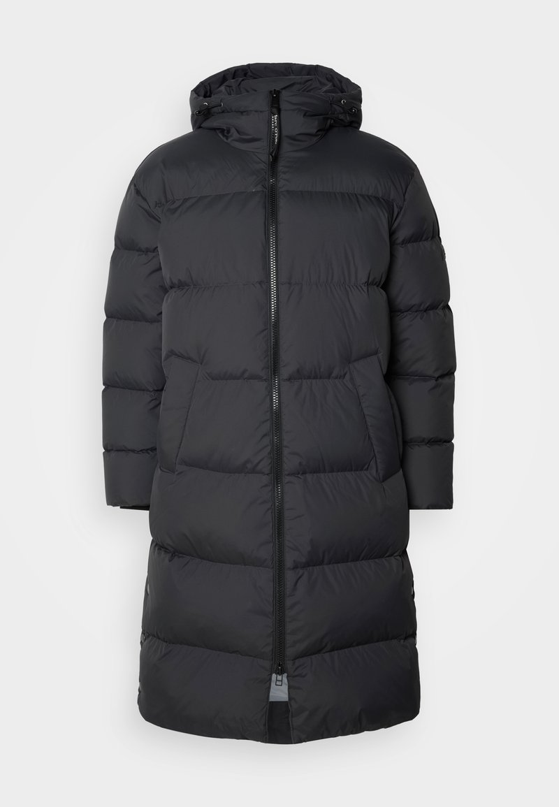 Schwarze Daunenjacke mit Kapuze, ausgestattet mit einem Frontreißverschluss, horizontal gesteppten Abschnitten und zwei Seitentaschen, aus wasserabweisendem Material hergestellt.