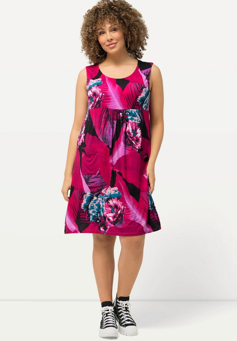 Ulla Popken TROPICAL SLEEVELESS - Jurk - fuchsia pink