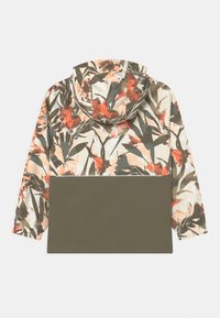 Blommönstrad jacka med orange och olivgröna nyanser, en huva och en enfärgad olivgrön nedre panel. Slät textur med elastiska ärmslut.