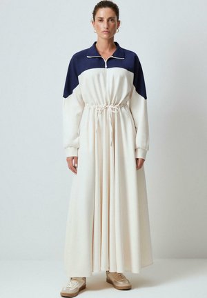 Touché Privé WAIST TIE - Maxi šaty - ecru