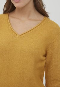 Oxmo Sweter